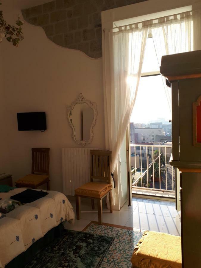Hotel Miracoletti38 Napoli Esterno foto